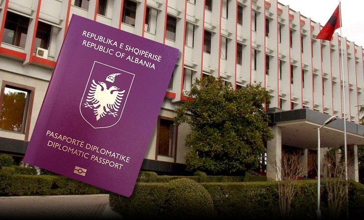 PASAPORTAT DIPLOMATIKE/ Qeveria shtyn afatin e përdorimit