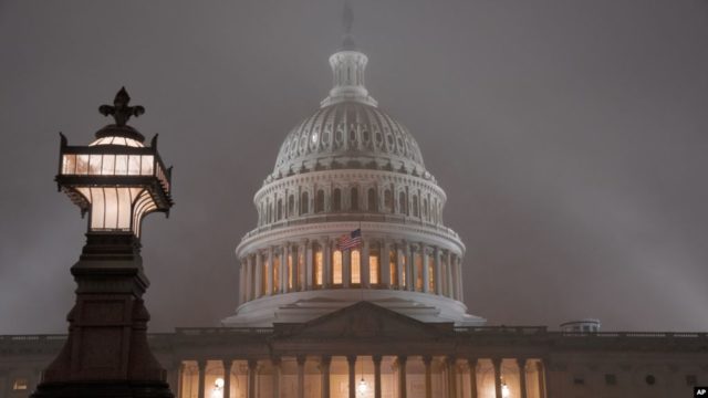 “SHKARKIMI” I PRESIDENTIT AMERIKAN/ Shtëpia e Bardhë vëmendjen tek Senati për procesin…