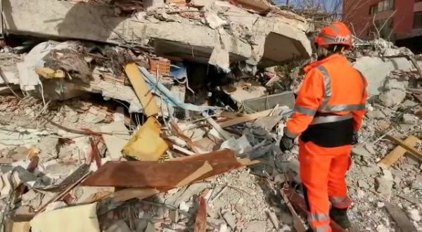 SOLIDARIZOHEN SHQIPTARËT/ 50 psikologë nga Kosova shkojnë në zonat e prekura nga tërmeti
