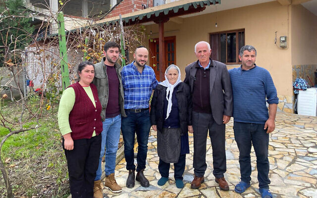 BËJ MIRË TË GJESH MIRË! Strehuan 20 familje hebre gjatë Holokaustit, familja e prekur nga tërmeti merr ndihmë nga Izraeli
