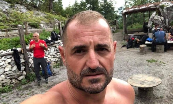 “AI DO TË RRAHË”/ Çlirim Peka: Rama, një zgërfyll i palarë. Hajde në Prishtinë të takohemi po ta mban