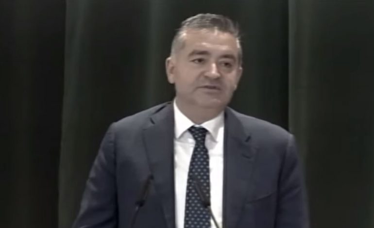 “DO FILLOJË NJË BOTË E RE”/ Hapet gara për aeroportin e Vlorës, Klosi: Më 31 maj nis ndërtimi