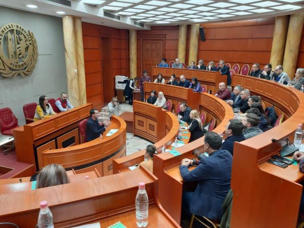 TËRMETI/ Bashkia e Tiranës miraton listën e dytë për bonusin e qerasë për 368 familje. Ja lista e plotë