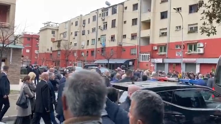 MINISHENGENI/ Të rrethuar nga truproja dhe masa të forta sigurie, si u ruajtën në Durrës liderët e rajonit
