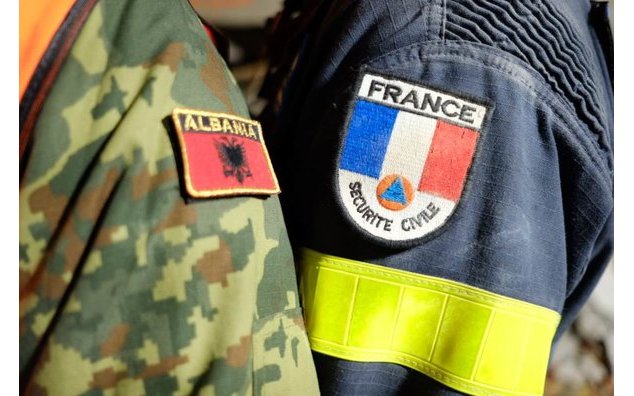 PASOJAT NGA TËRMETI/ Ambasada: 100 francezë në ekipet e shpëtimit në Shqipëri