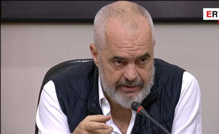 Për ata që dje mërziteshin se “fajin e kishte Saliu” dhe sot ulërasin “gjithë fajin e ka Edi Rama”