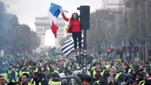 PROTESTA NË FRANCË/ Irritimi ndjehet edhe tek turistët, “braktisin” Parisin