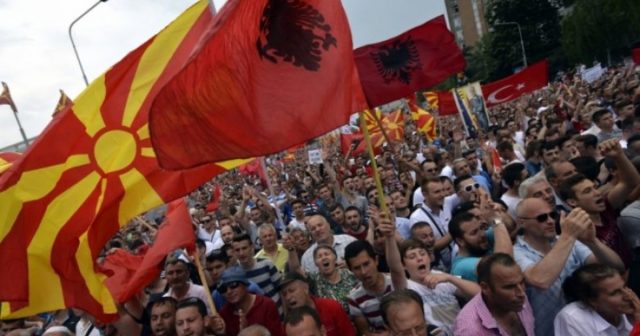 KUVENDI BËN GATI REZOLUTËN/ Maqedonia e Veriut do u kërkojë falje të gjithë shqiptarëve ndaj të cilëve është bërë padrejtësi