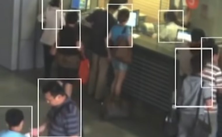 NJË “BIG BROTHER” GJIGAND/ Kina vendos kamera kudo në rrugë jo vetëm për kriminelët…