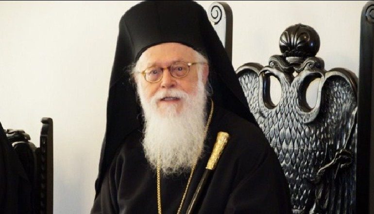 NË PRAG TË FESTAVE/ Kisha Orthodhokse Autoqefale e Shqipërisë mesazh për Krishtlindjet