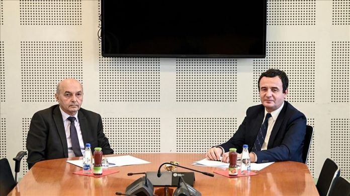 KOSOVË/ Nuk gjetën gjuhën e përbashkët, VV sulmon LDK
