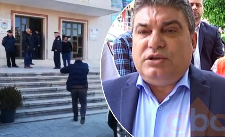 DALIN PAMJET NGA VENDI I NGJARJES/ Si u plagos me granatë kryebashkiaku i Lushnjes, Fatos Tushen (VIDEO)