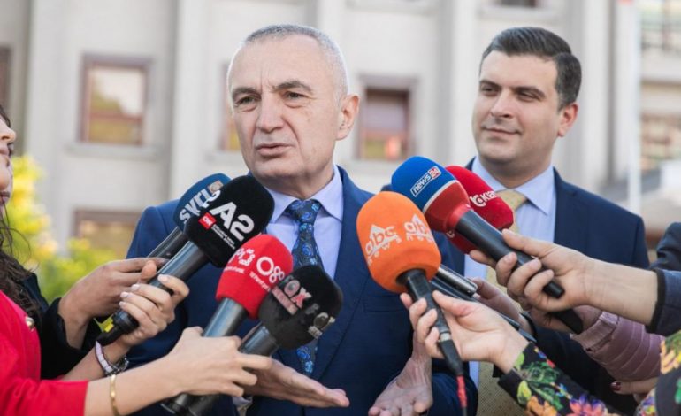 “TURP KJO…”/ Ilir Meta poston një shkrim të Zija Çelës kundër Ramës, për mediat