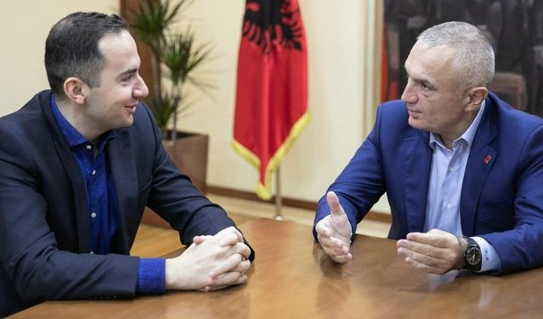 1 VIT BURG PËR ISH-DEPUTETIN/ Meta i jep “ZEMËR” Salianjit: Je i pafajshëm deri në…