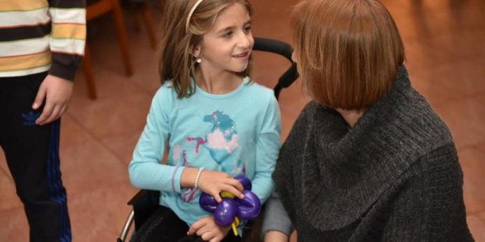 SOLIDARITETI/ Ministrja Denaj në Golem: Mbështetje për banorët që humbën shtëpitë nga tërmeti i 26 nëntorit