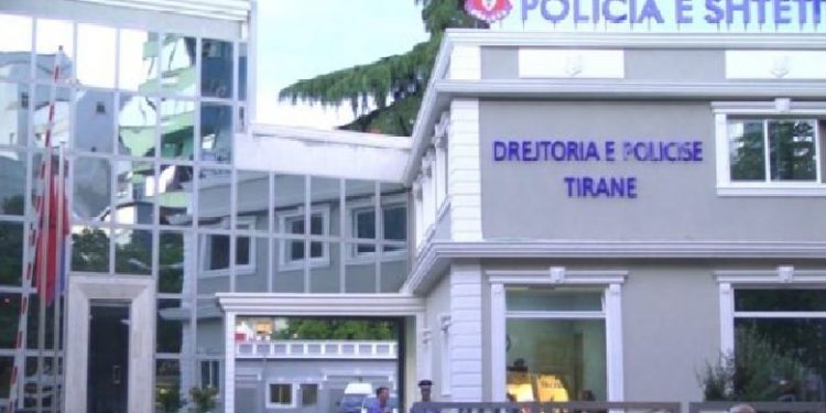 LËVIZJET NË POLICI/ Zbulohen emrat që ikin dhe që vijnë në Tiranë, Kavajë dhe Vorë