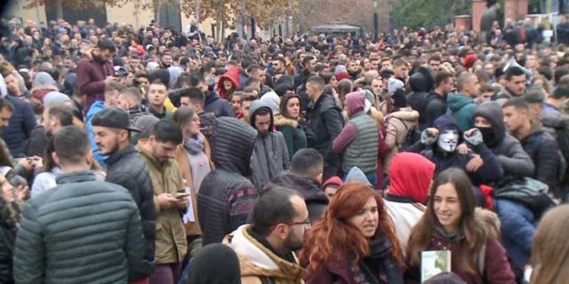 SHQIPËRIA NË “KRYE” TË BOTËS/ Një ndër vendet më pak diskriminuese në nivel global