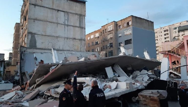 TËRMETI I 26 NËNTORIT/ Shoqata Shqiptare e Bankave në ndihmë të të prekurve