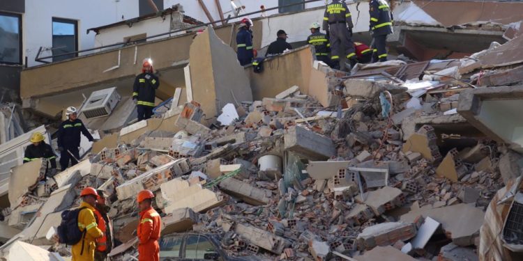 QEVERIA I JEP ”OK” VENDIMIT/ Lejet për rindërtimin e banesave pas tërmetit i jep kryetari i bashkisë brenda 5 ditëve