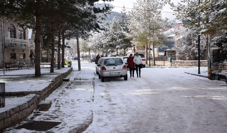 DËBORA ZBARDH VOSKOPOJËN/ Një nga destinacionet më të kërkuara për festat e fundvitit