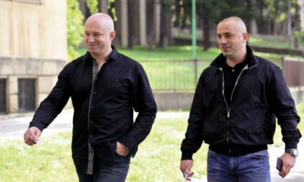 BOSËT E KRIMIT NË VERI TË MITROVICËS/ Marrin në dorë kompaninë më të madhe të rrugëve në Serbi