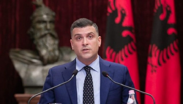 PËRPLASJA PËR KUSHTETUESEN/ “Venecia” në shkurt në Tiranë pas kërkesës së Kuvendit, Presidenca: Jeni të mirëpritur