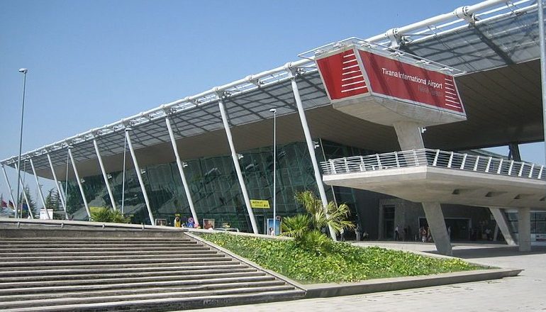NË MESNATË DEL NGA BE MBRETËRIA E BASHKUAR/ Aviacioni Civil jep njoftim të rëndësishëm lidhur me fluturimet dhe pasagjerët