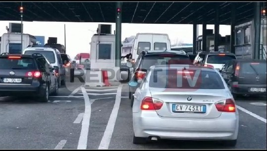 FLUKS NË DOGANAT SHQIPTARE/ Emigrantët vijojnë kthimin në vendet ku jetojnë