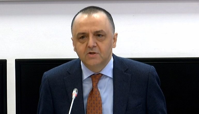 52 SHËRBIME TË KADASTRËS KALOJNË ONLINE/ Lame: Zhduket korrupsioni dhe shushunjat, në fund…