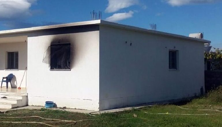 E RËNDË/ Shtëpia përfshihet nga flakët, digjet 82-vjeçari në Këlcyrë