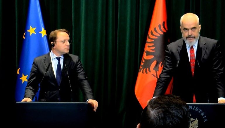 NEGOCIATAT/ Komisioneri për Zgjerim e Bashkimit Evropian, Oliver Varhelyi: Shpresoj të hapen para Samitit të Zagrebit