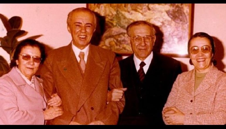 VRASJE APO VETVRASJE/ Nexhmije Hoxha tregon bisedën e fundit mes Kadri Hazbiut dhe Mehmet Shehut