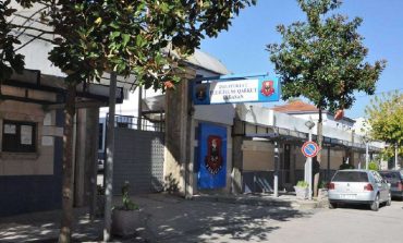 U DORËZUAN NË 2017/ 9 automatikë "harrohen" në zyrën e shefit të komisariatit të Elbasanit