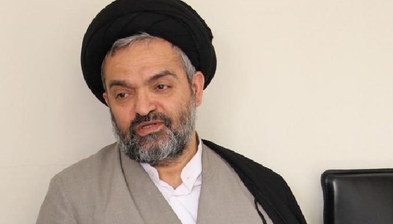 U DËBUAN MBRËMJEN E DJESHME/ Momenti i largimi të dy diplomatëve iranianë nga Shqipëria (FOTO)