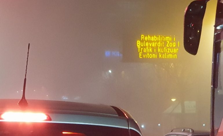 PAMJET/ Mjegulla e dendur pushton Tiranën