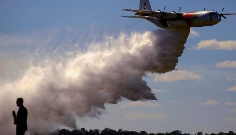 ZJARRET NË AUSTRALI/ Aeroplani zjarrfikës përplaset gjatë një ndërhyrje, tre anëtarë nga ekuipazhi… (FOTO+VIDEO)