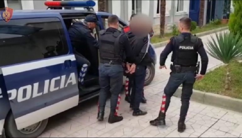 OPERACIONI ANTI-KANABIS NË GJIROKASTËR/ Pjesë e grupit që kultivonte lëndë narkotike në Lazarat, arrestohet pas 6 vitesh 70-vjeçari