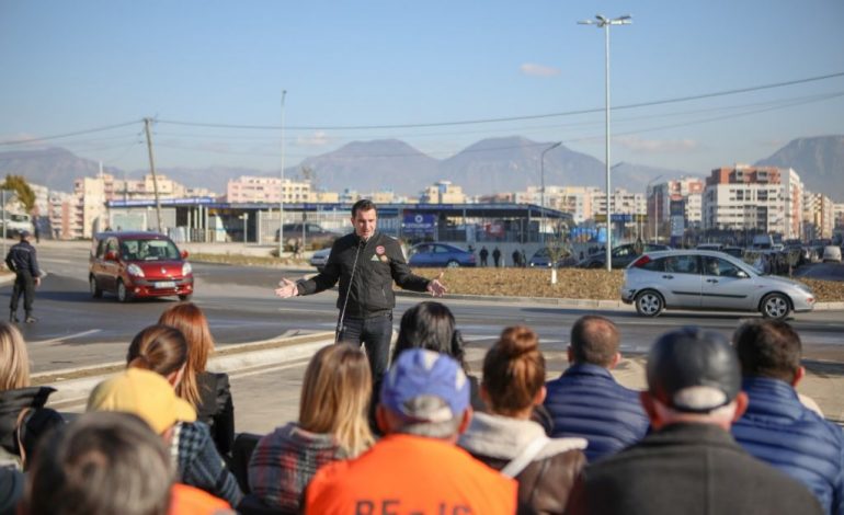 “100-VJETORI I TIRANËS”/ Hapet bulevardi “Migjeni” në Kashar, Veliaj: Mos i ngatërroni punët e qytetit me partinë…. (FOTO)