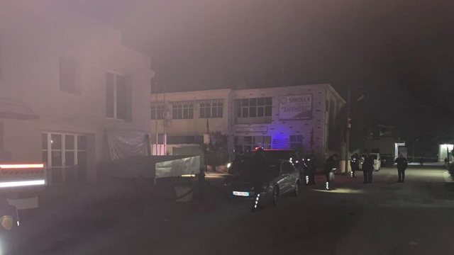 PËRPLASJA ME ARMË NË VLORË/ Xhaxhai i 28-vjeçarit rrëfen si ndodhi ngjarja: Ishim duke pirë kafe, kur dëgjova…