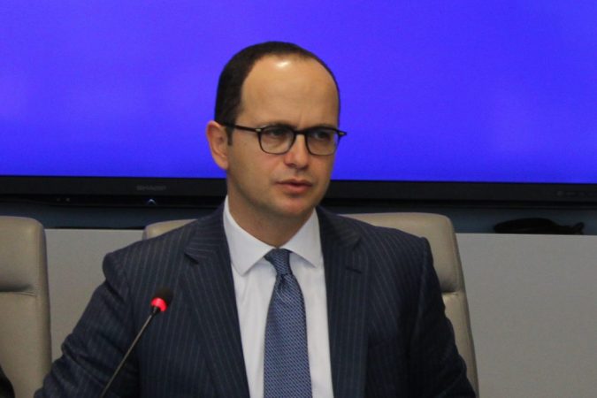 PRESIDENCA E SHQIPËRISË/ Ditmir Bushati caktohet i dërguari i posaçëm i Ramës në OSBE