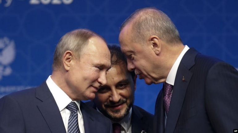 “ZËRI I AMERIKËS”: Partneriteti Putin-Erdogan, a është i qëndrueshëm?
