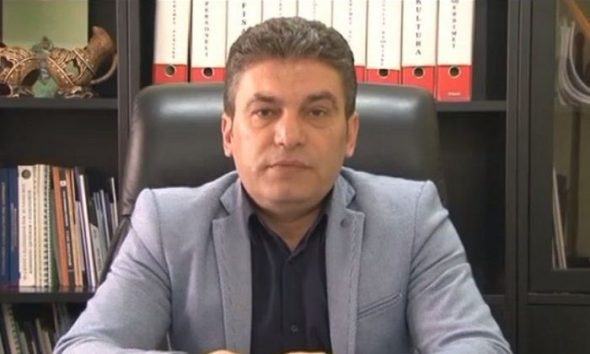 U PLAGOS NË ZYRË DITËN E VITIT TË RI/ Flet për herë të parë kreu i Bashkisë Lushnje: Jam në gjendje të mirë shëndetësore