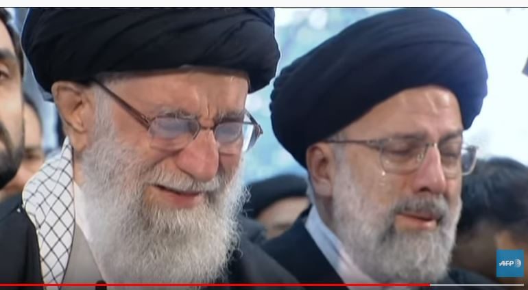 VDEKJA E GJENERALIT/ Mbarë populli në zi, qan lideri Khamenei. Pamjet kur… (VIDEO)
