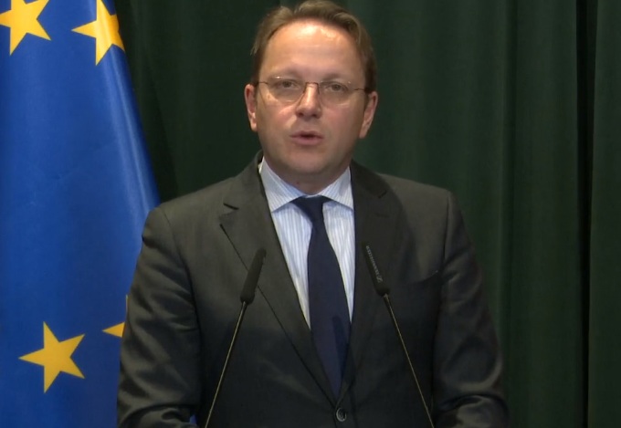 HAPJA E NEGOCIATAVE/ Varhelyi: Kam bërë diskutime pozitive me Francën dhe Holandën