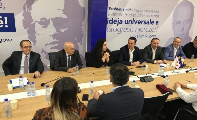 QEVERIA E RE NË KOSOVË/ LDK fton Vetëvendosjen të reflektojë për ndarje të pushteteve