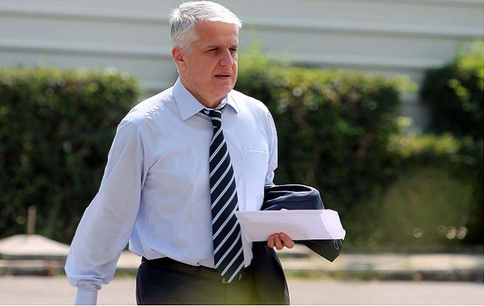 “KISHA KA SHUMË DHE ZOT KA NJË”/ Pandeli Majko reagon ashpër pas sulmeve në Beograd ndaj ambasadës së Malit të Zi