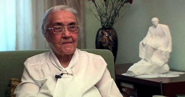 TMERRI PAS SHKURTIT/ Nexhmije Hoxha: Arratisja e familjes time në Dajt dhe takimi me Alinë e Çarçanin