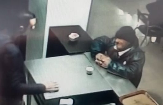 DY DITË NË MORG I PAIDENTIFIKUAR/ Policia përcjell fotot e shqiptarit që u përplas nga autobusi