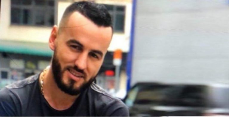 VRASJA TE ASTIRI/ Zbardhet dëshmia e dy vajzave që ishin me viktimën. Personi që e nxori nga lokali shkoi te tavolina dhe…