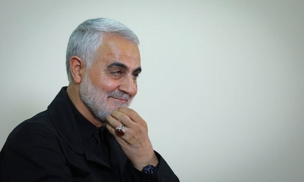 VRASJA E GJENERALIT IRANIAN/ Detajet: U bë copash nga predha, trupi iu identifikua vetëm nga unaza (FOTO)